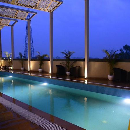 Ramaya Hotel Rohtak Luaran gambar