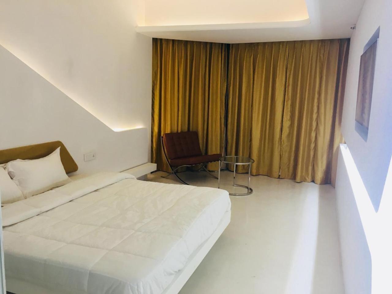 Ramaya Hotel Rohtak Luaran gambar