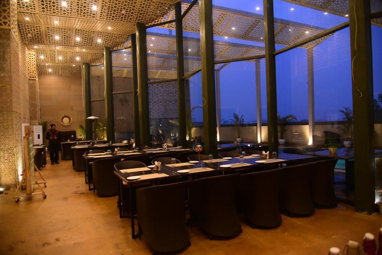 Ramaya Hotel Rohtak Luaran gambar