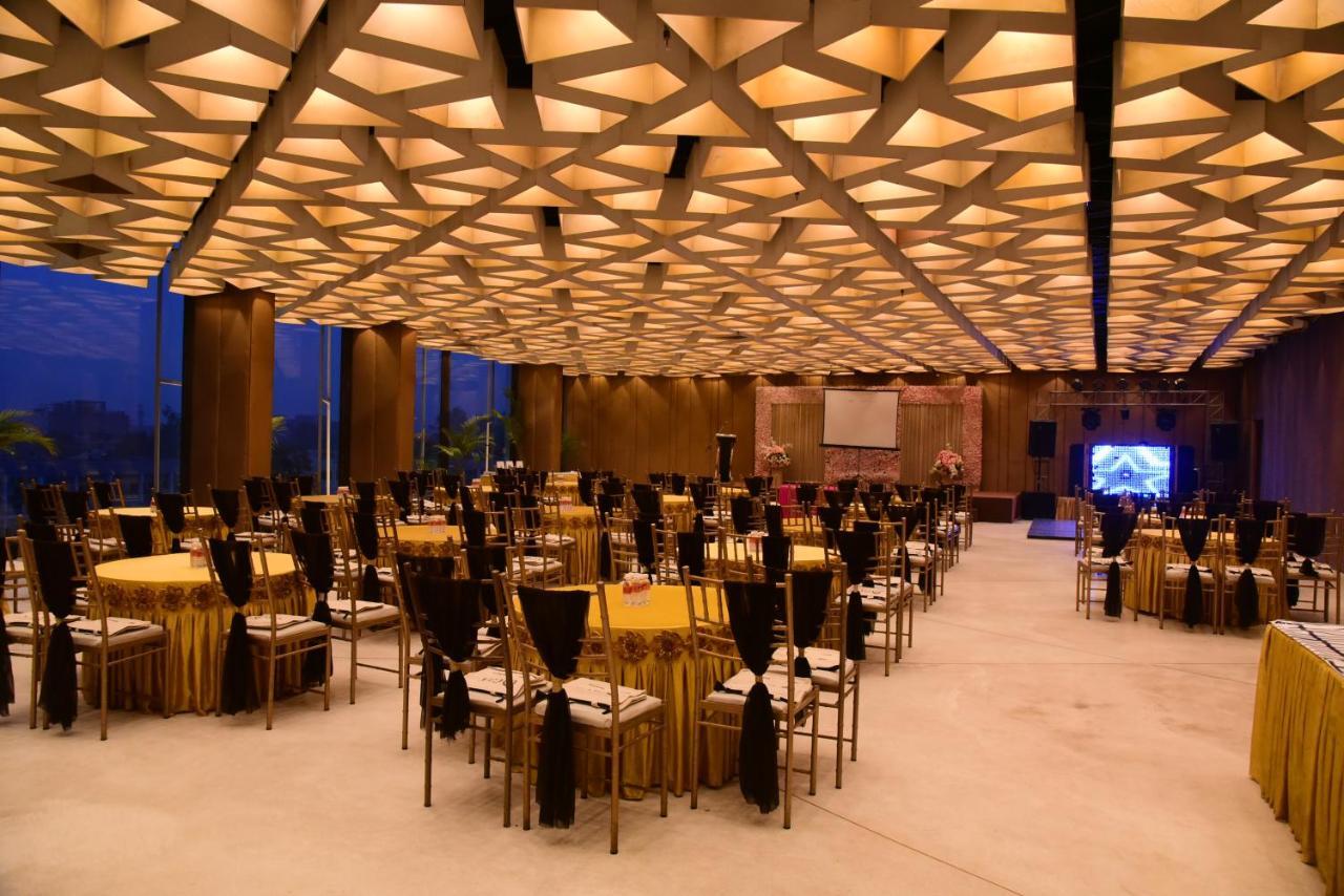 Ramaya Hotel Rohtak Luaran gambar